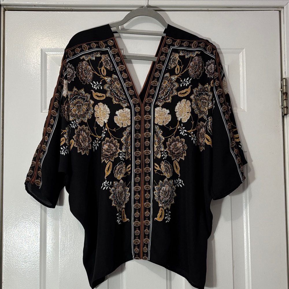 Rose & Olive brand top Size Medium